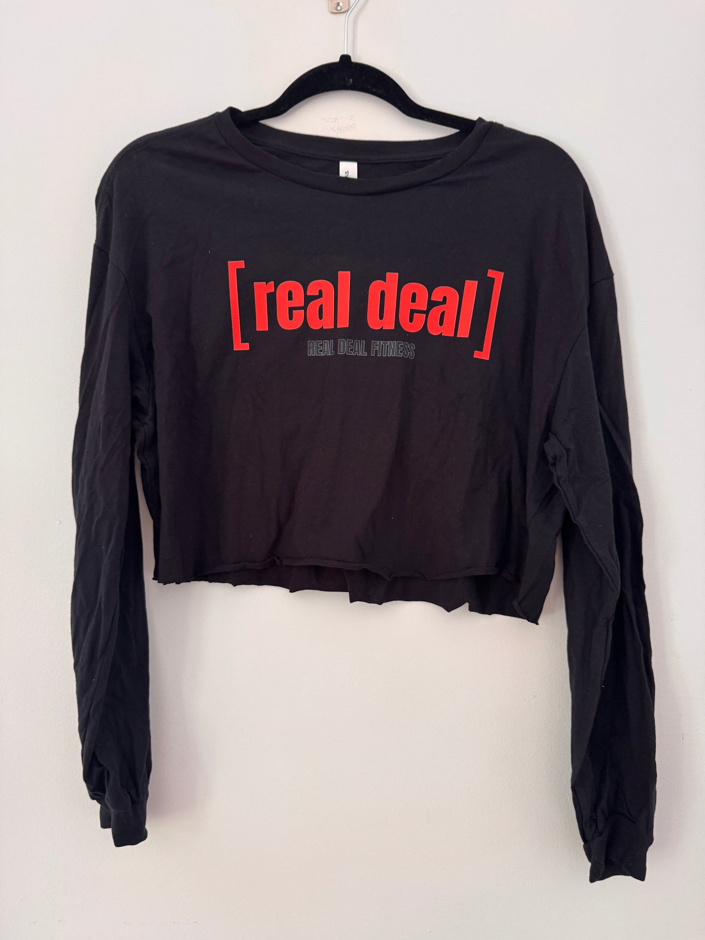 #RD4 BLACK LONG SLEEVE CROP TOP